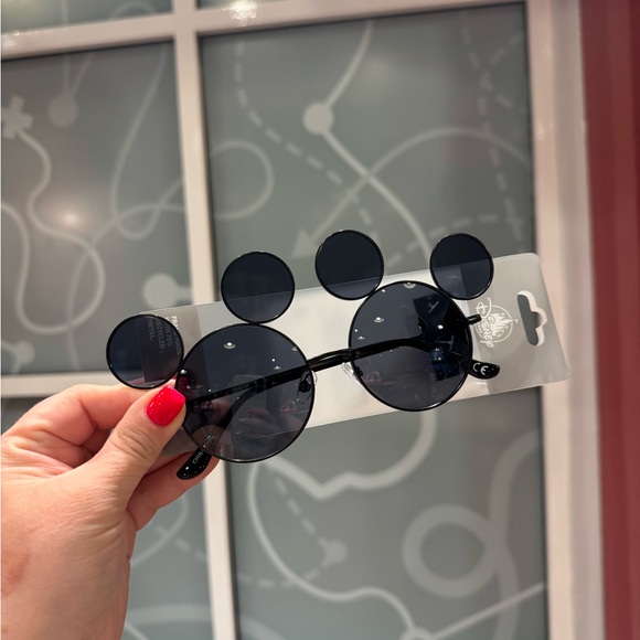 NWT! DISNEY PARKS Mickey Mouse Ear Black Tinted Sunglasses main image 4